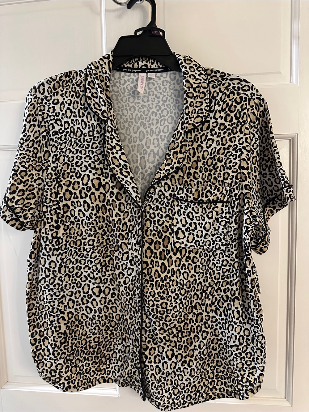 Leopard Print Short-Sleeve Pajama Top - Beige/Black